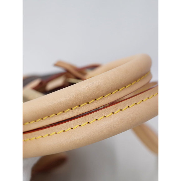 Louis Vuitton Bag Alma Monogram - Picture 6 of 8